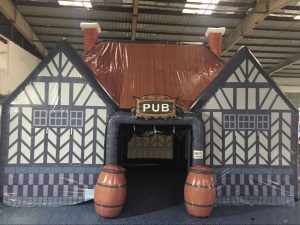 De Ierse Pub, opblaasbare feesttent, partytent, thema tent huren of kopen bij WE-inflate
