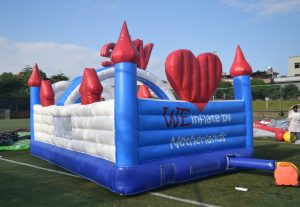 Love springkussen huren bij WE-inflate