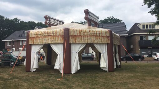 The Beach Bar, opblaasbare feesttent, partytent, thema tent huren of kopen bij WE-inflate