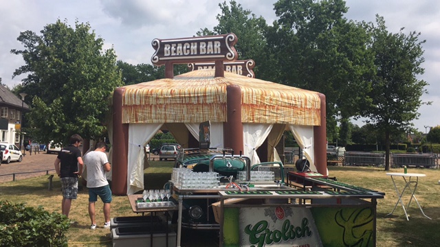 The Beach Bar, opblaasbare feesttent, partytent, thema tent huren of kopen bij WE-inflate
