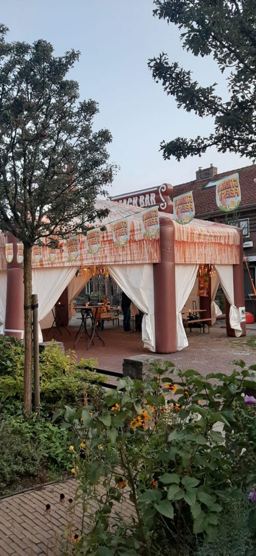 Beach Bar, feesttent, partytent, thematent te huur bij WE-inflate te Enschede 7