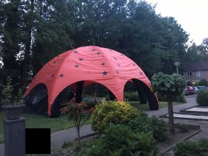 Dome, opblaasbare feesttent, party tent, thema tent huren of kopen bij WE-inflate