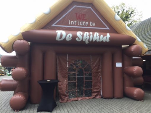 De ski hut, opblaasbare feesttent, partytent, thema tent huren of kopen bij WE-inflate