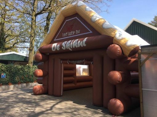 De ski hut, opblaasbare feesttent, partytent, thema tent huren of kopen bij WE-inflate