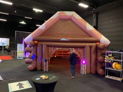 Skihut, opblaasbare feesttent, partytent, thematent ,te huur en te koop bij WE-inflate Enschede 4