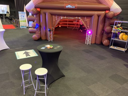 Skihut, opblaasbare feesttent, partytent, thematent, te huur en te koop bij WE-inflate Enschede 5