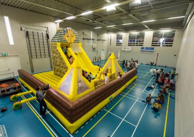 Huur het springkussen de Piramide van Egypte bij WE-inflate 3