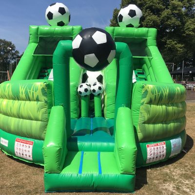 voetbalveld, opblaasbaar voetbalveld, huren bij WE-inflate te Enschede