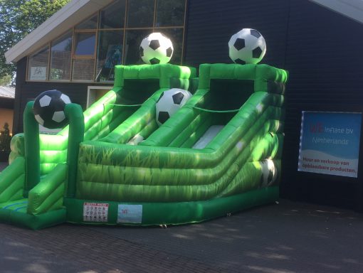 voetbalveld, opblaasbaar voetbalveld, huren bij WE-inflate te Enschede